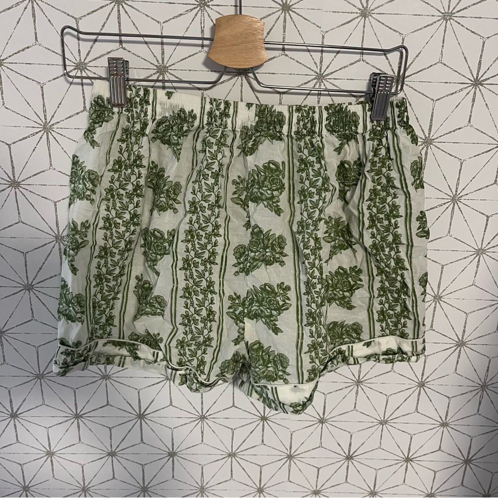 Darling Green Patterned Short - Picture 4 of 4